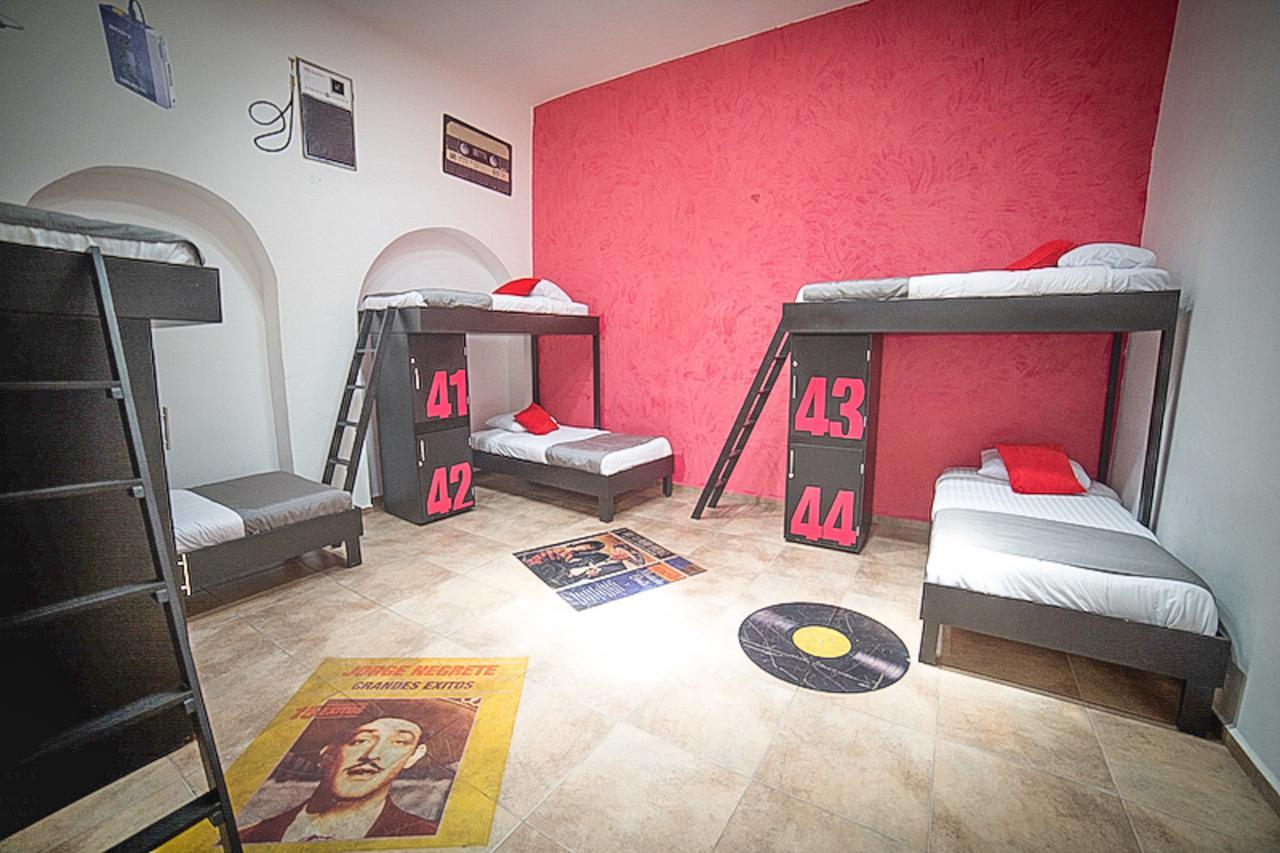 Hostal El Armario レオン エクステリア 写真