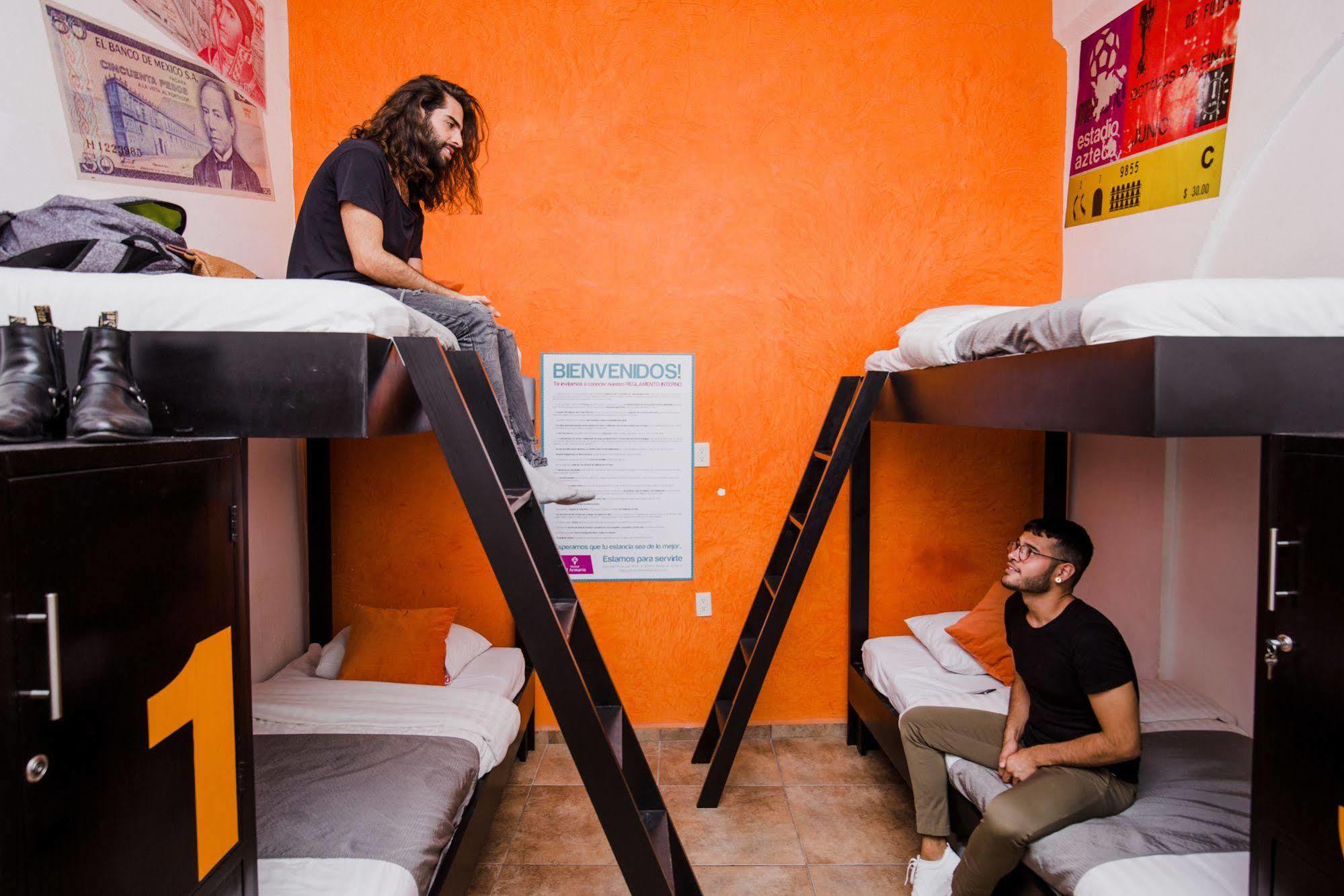 Hostal El Armario レオン エクステリア 写真